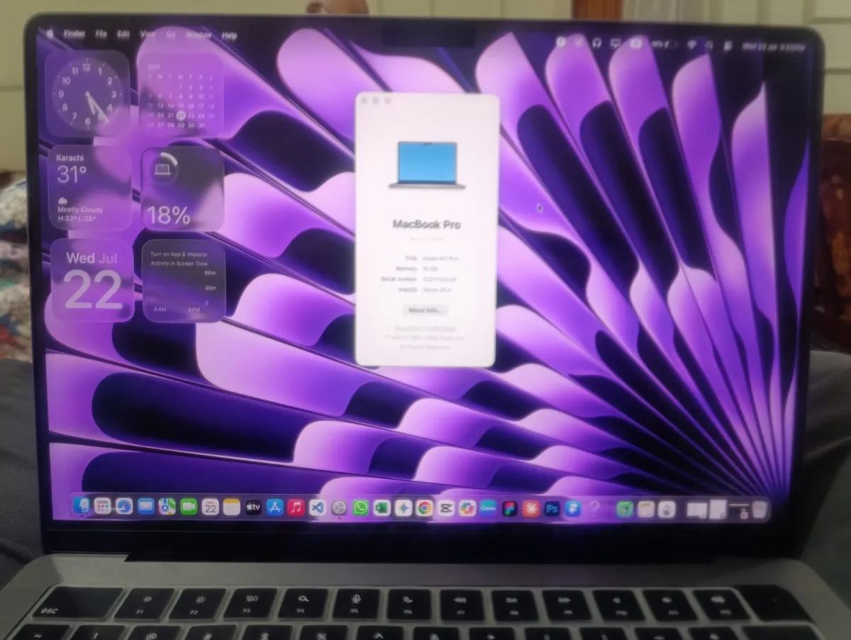 Apple MacBook Pro 14" M2 Pro 2023 | 16GB/512GB | 94% Battery 10/10 Condition 