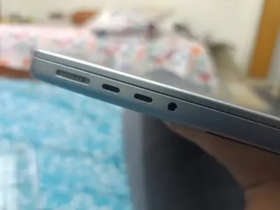 Apple MacBook Pro 14" M2 Pro 2023 | 16GB/512GB | 94% Battery 10/10 Condition  - photo 5