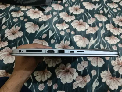 HP EliteBook Folio 1040 G3 (2K Resolution & Touch) - photo 3
