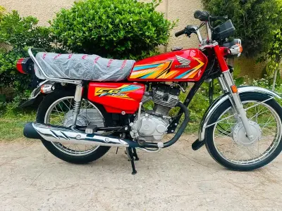 125 Honda | Model 2026 | 1800 KM Driven | Red Honda Bike Urgent Sale - photo 1