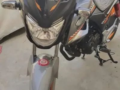 Honda CB 150-F - photo 2