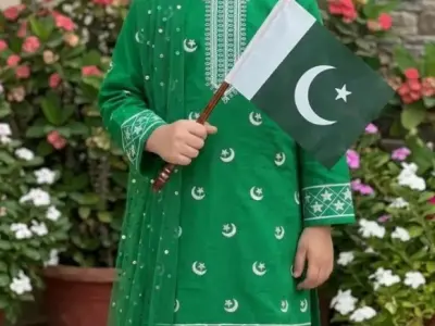 3 Pcs Girl's Cotton Embroidered Unstitched Suit - photo 1