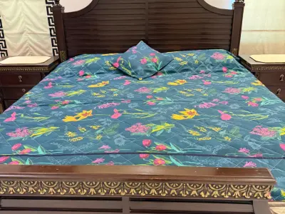 Bed set with dresser  - photo 2