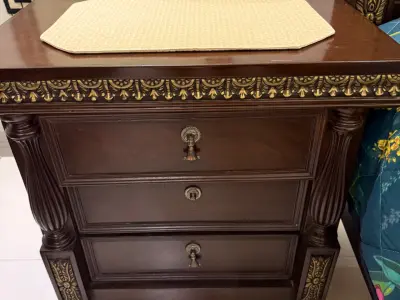 Bed set with dresser  - photo 4