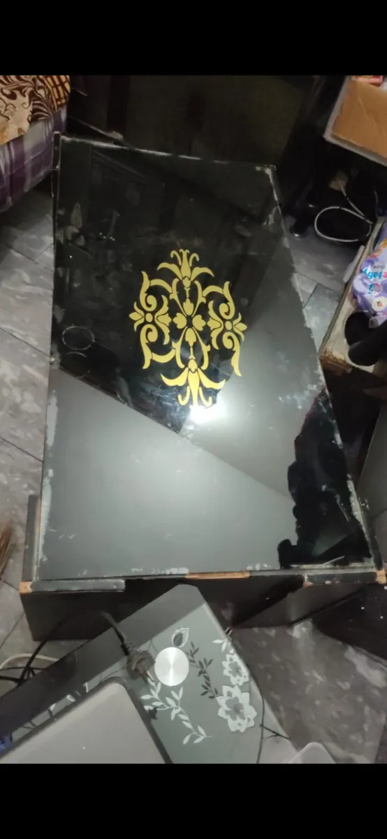 Black Glass Top center Table/coffee table -Used