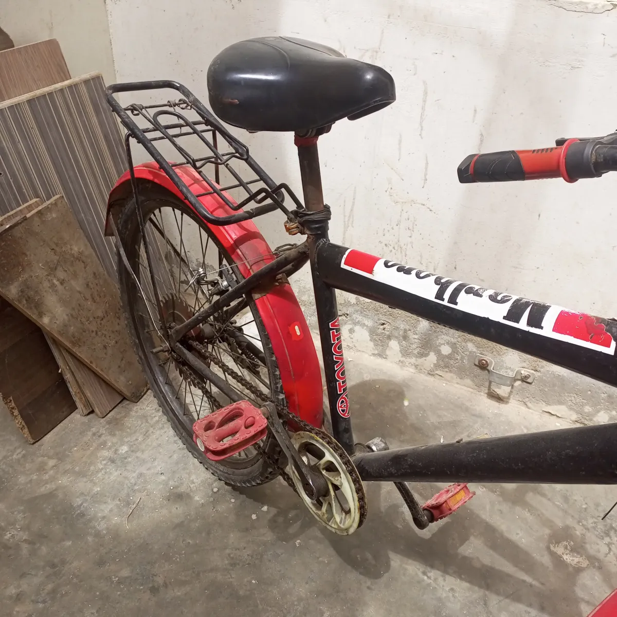 selling urgent BMX type cycles