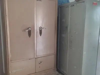Two steel Alimirahs for sale  - photo 8