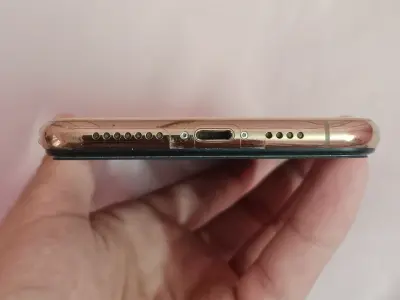 Iphone XS max, Golden ,non PTA sim locked - photo 4