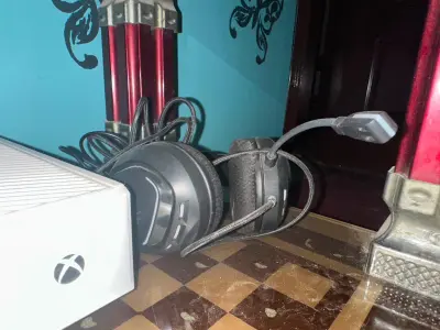 Xbox One Complete Gaming Setup — Monitor + Controller + Keyboard + Mouse + Headset - photo 4