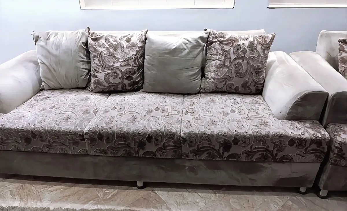 Modern sofa set 3+2+1 in excellent condition 