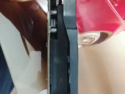 RX 560 4GB Graphics Card – Faulty / Repairable
 - photo 3
