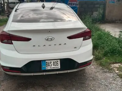 Hyundai Elantra 2022 - photo 3