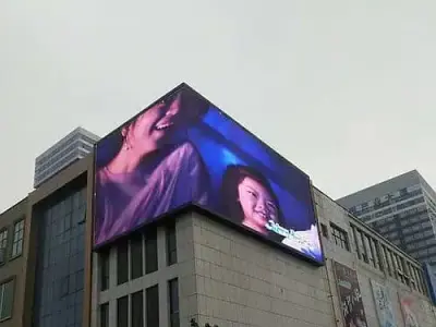 Pole Streamer Screens COB / GOB/ Smd LED display Screens for Out - photo 2