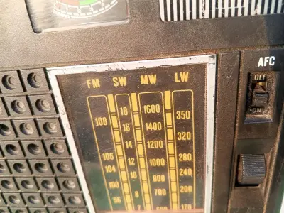 Radio taperecorder setron 4 bands - photo 2