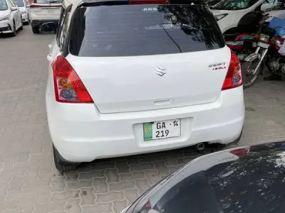 Suzuki Swift 1.3 DLX - photo 3