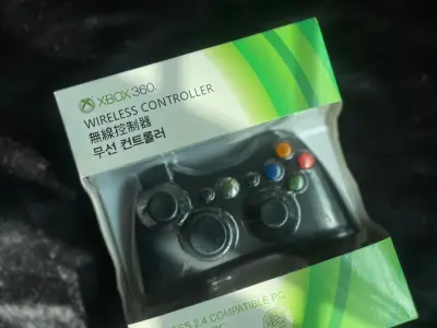 Xbox 360 Wireless Controller - 2.4GHz Wireless with USB Receiver - photo 2