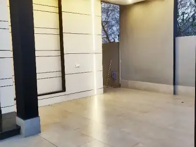 10 Marla Elegant House Available For Sale In Bahria Town Lahore - photo 3