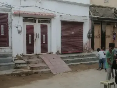 House ground plus half in good condition surjan sector L - 1 - photo 2