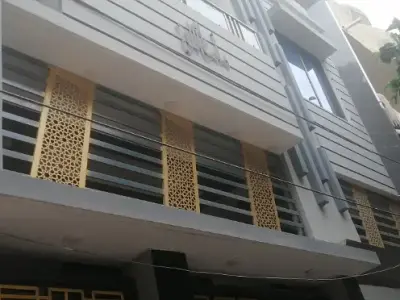 House ground plus 3 West open excellent new condition north karachi sector 11E - photo 2