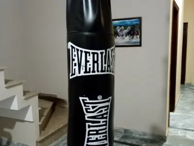 Everlast New Filled Boxing Bag Gloves and wraps - photo 1