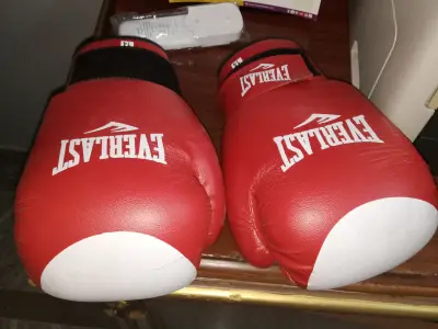 Everlast New Filled Boxing Bag Gloves and wraps - photo 2