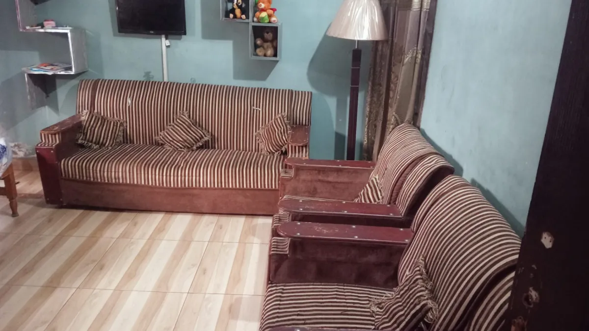 1+1+3 velvet sofa neat clean