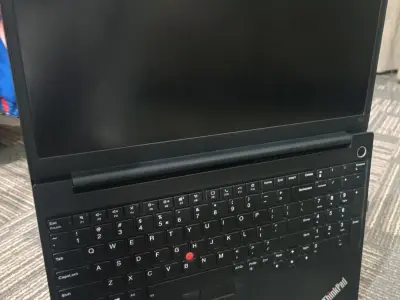 Lenovo Thinkpad E15  - photo 2