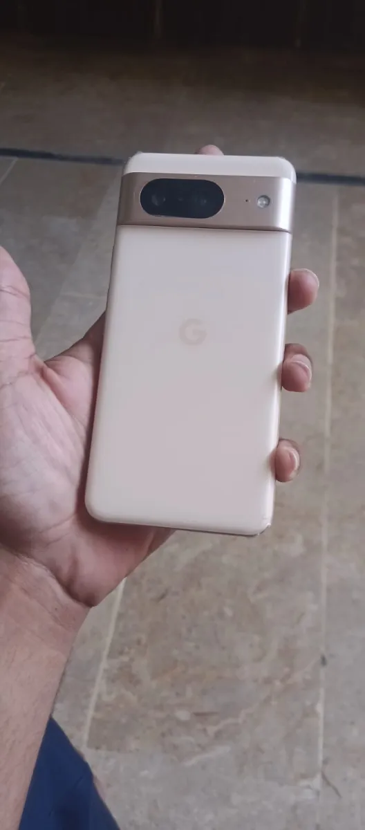Google Pixel 8 Rose Color