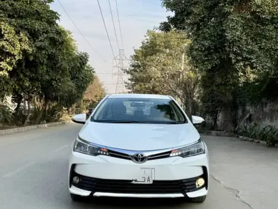 Toyota Corolla Altis 1.6 Model 2018 - photo 2