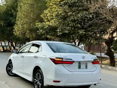 Toyota Corolla Altis 1.6 Model 2018 - photo 11