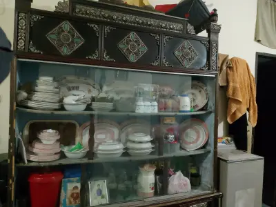 Urgent Sale! Large Wooden Crockery Showcase - photo 1