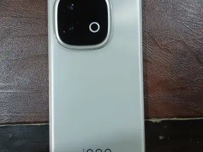 Vivo IQOO Z10 turbo - photo 1