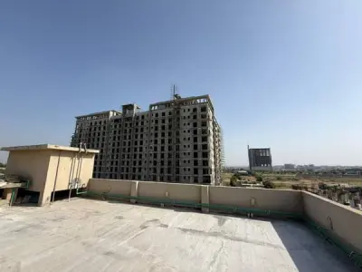 Lower Ground + Ground + 3 Floors Plaza Available For Sale in Mumtaz City Islamabad. - photo 2