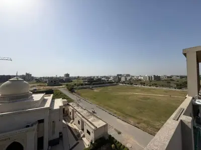 Lower Ground + Ground + 3 Floors Plaza Available For Sale in Mumtaz City Islamabad. - photo 9