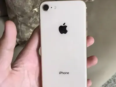 Iphone 8 - photo 2