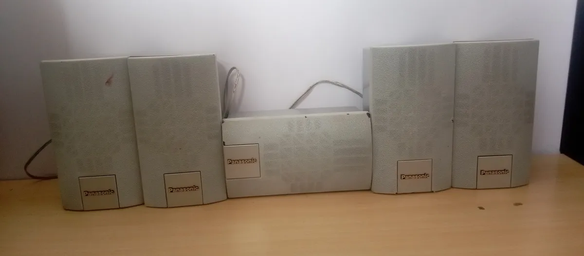 Panasonic SA-HT80 DVD Home Theater Sound System – 5 Disc Changer (300W)