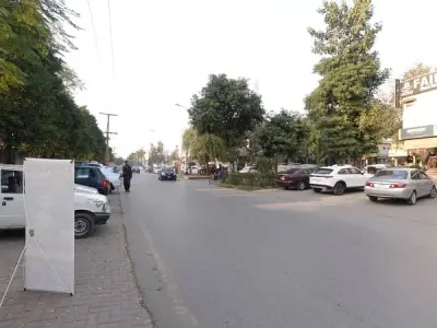 5 Marla Commercial Building Is Available For Sale In I-8-3 Islamabad - photo 3