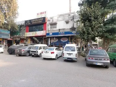 5 Marla Commercial Building Is Available For Sale In I-8-3 Islamabad - photo 4
