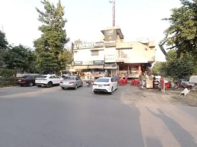 5 Marla Commercial Building Is Available For Sale In I-8-3 Islamabad - photo 9