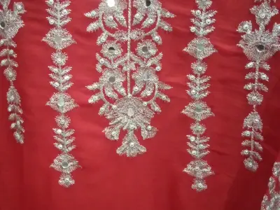 Heavy Embroidered Red Kameez Style with Flapor & Net Dupatta - 3 Piece - photo 2