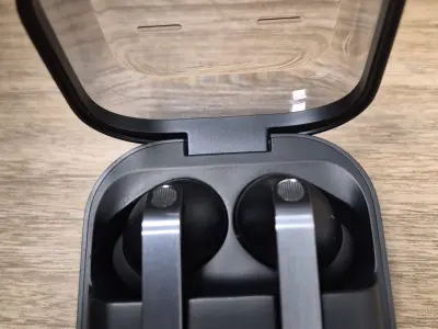 Samsung Galaxy Buds 4 Pro - photo 2