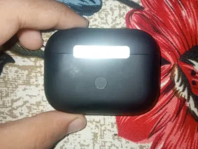 Pair Airpods pro - photo 3