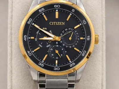 citizen men wrist watch is in awesome condition - photo 1