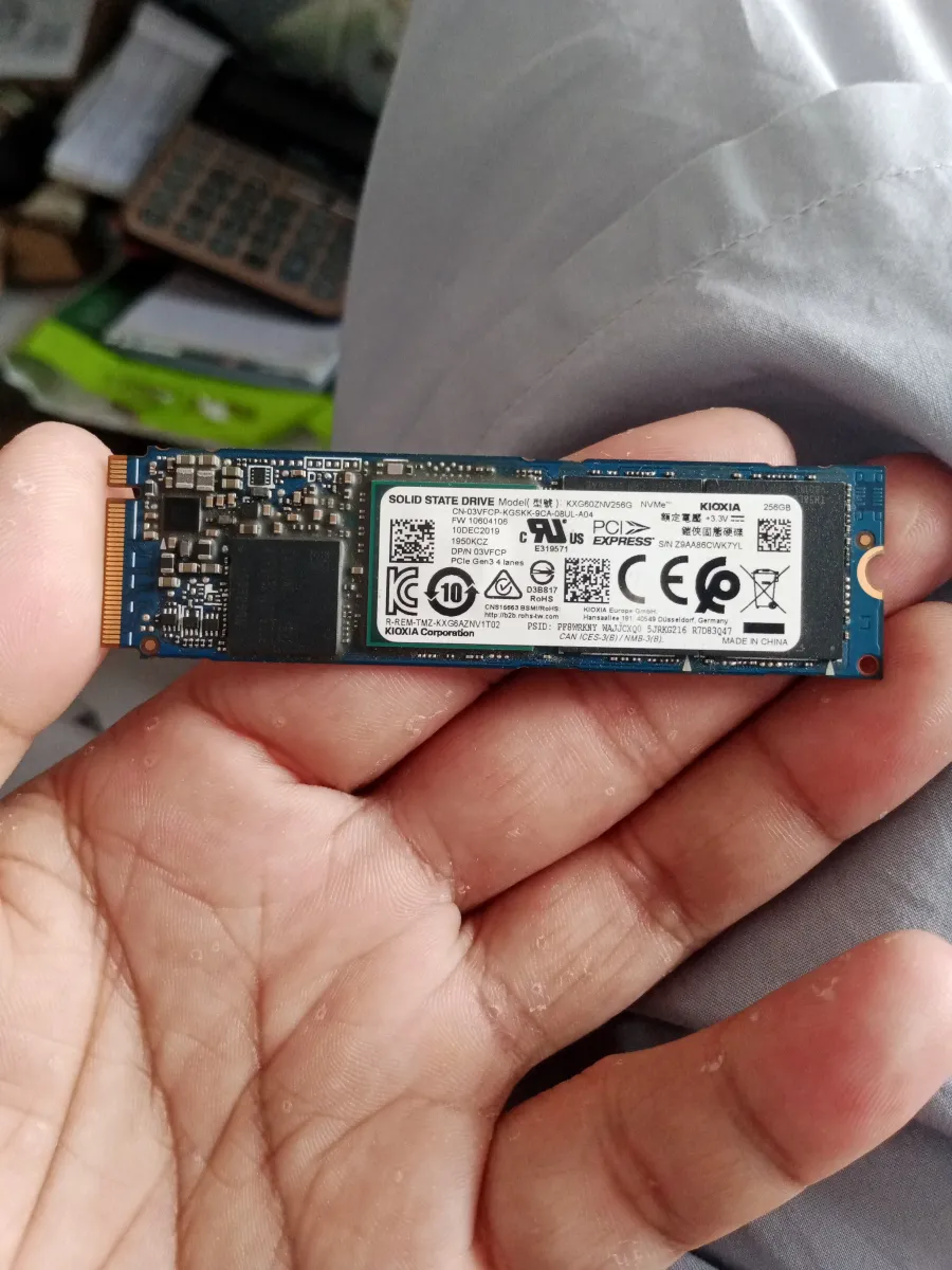 NVMe SSD 256GB