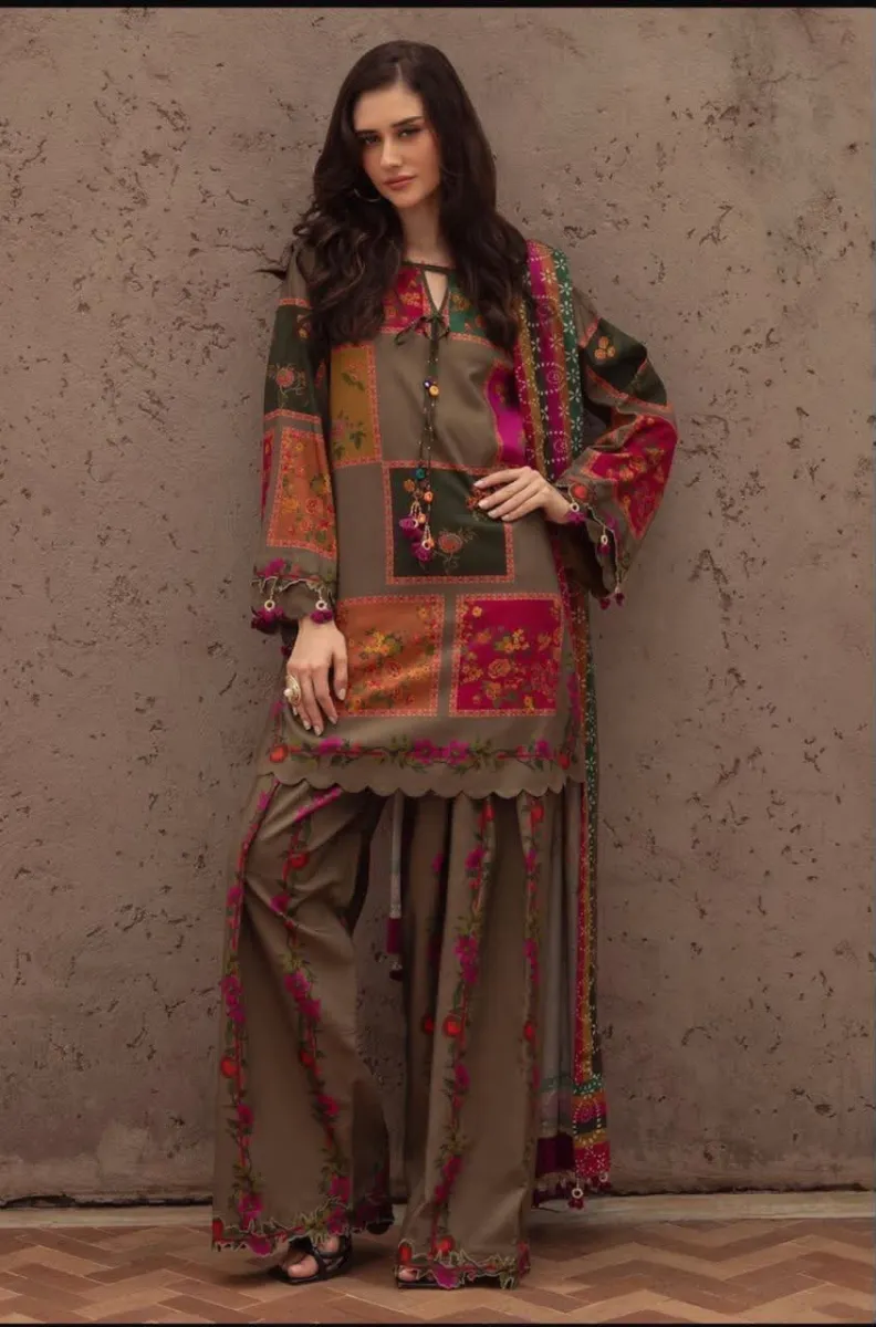 Stylish Women Dresses – New Collection