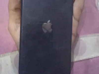 I phone 11 - photo 3