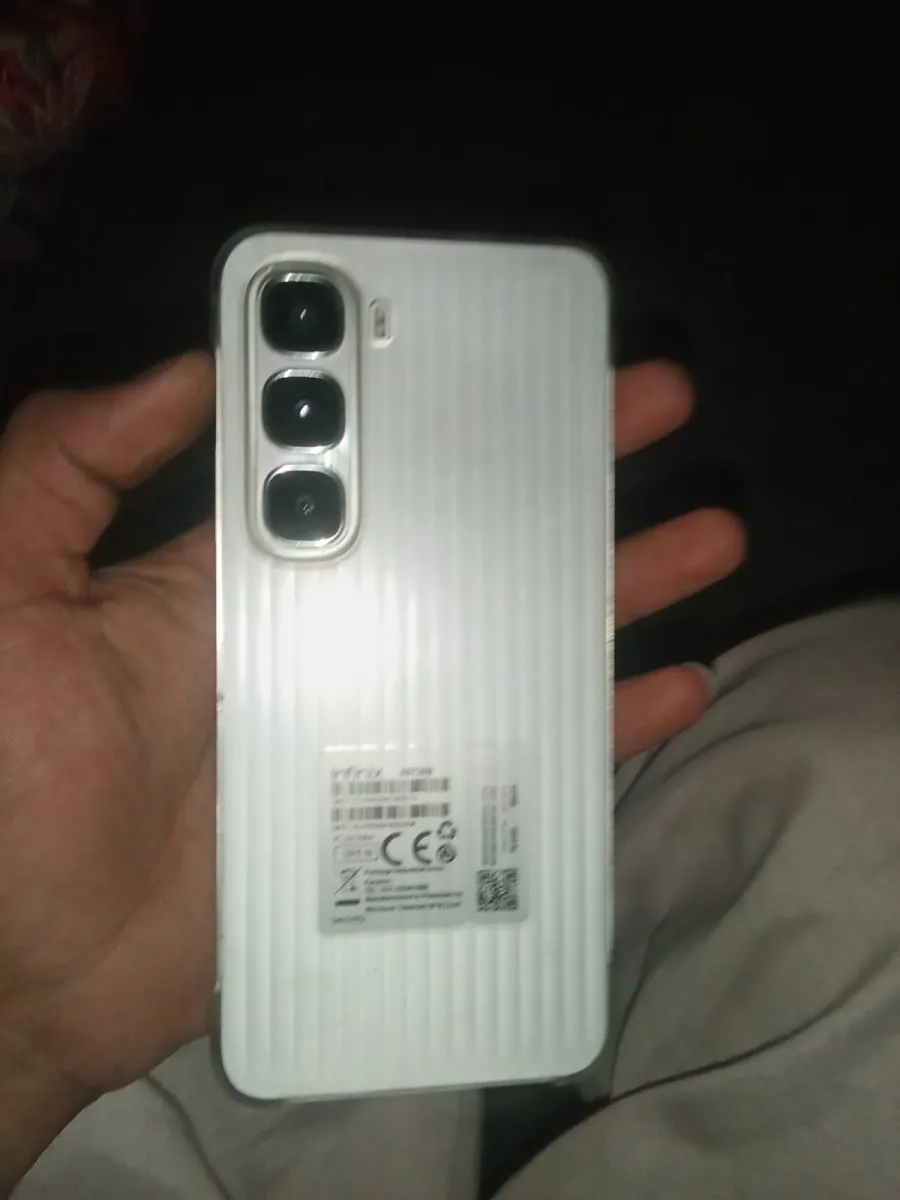Infinx hot 60i white 🤍 coler
