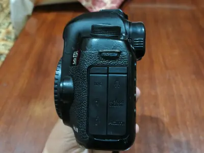 Canon 5D Mark III Full Frame DSLR | Complete Deal + Accessories - photo 3