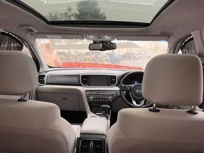 KIA Sportage FWD 2022 Punjab Registered sunroof 1st owner - photo 12