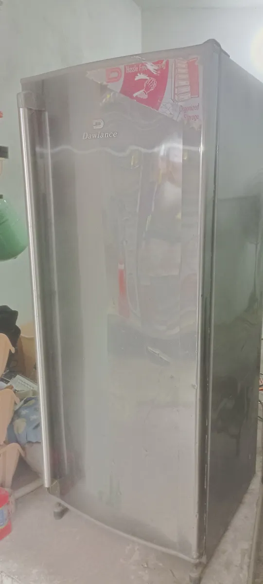 Vertical Deep Freezer Dawalance VF-1035 WB Used Excellent Cooling Sialkot